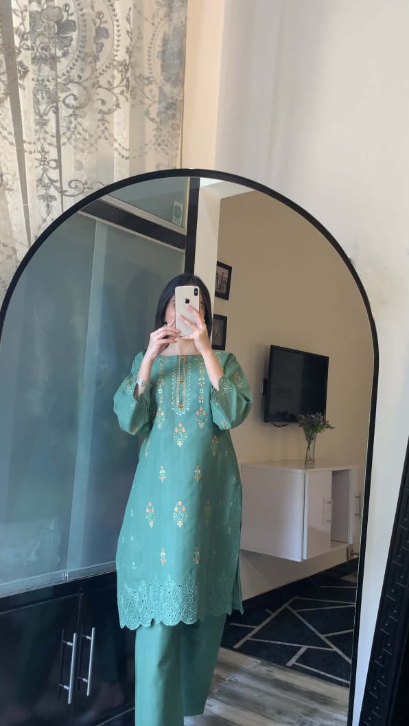 πππ CutWork Booring Embroidery 2pcs